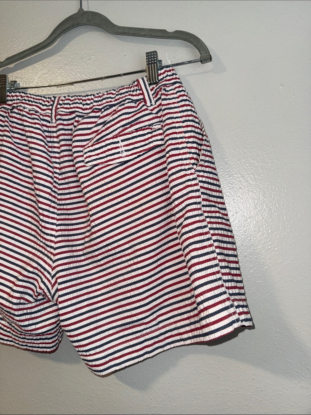 chubbies White Shorts with Red & Navy Stripes size M men’s shorts - Picture 3 of 6